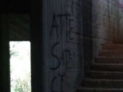 "Satana c'�"....